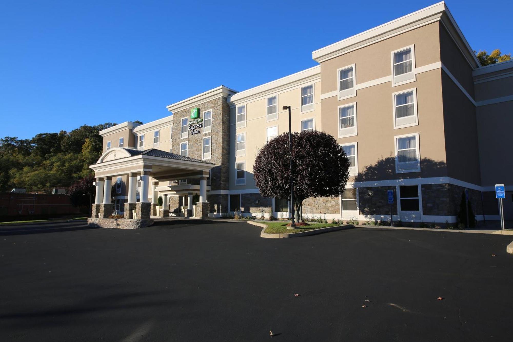 Holiday Inn Express Danbury I-84, An Ihg Hotel Exterior foto